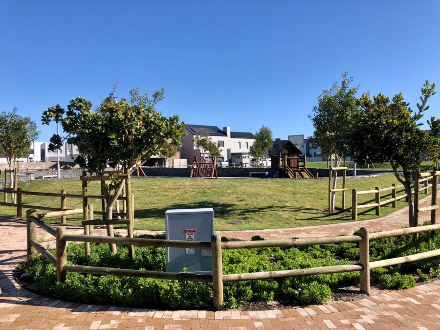 4 Bedroom Property for Sale in Sandown Western Cape